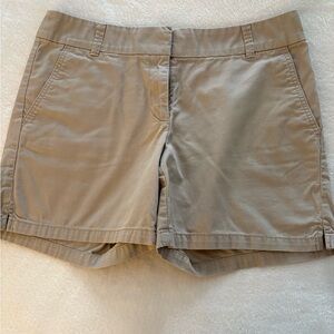 LOFT outlet Women's Khaki Shorts. 5” inseam. Size 6.